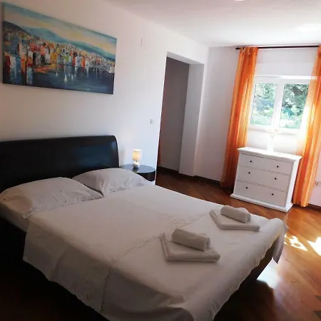 Niki Apartament Makarska