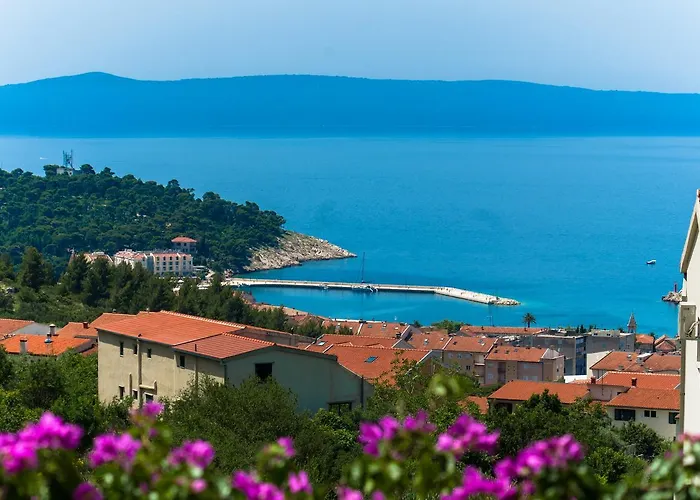 Niki Daire Makarska